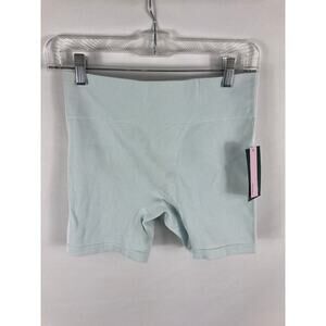 NWT Wild Fable Light Blue Seamless Bike Short Size Medium
